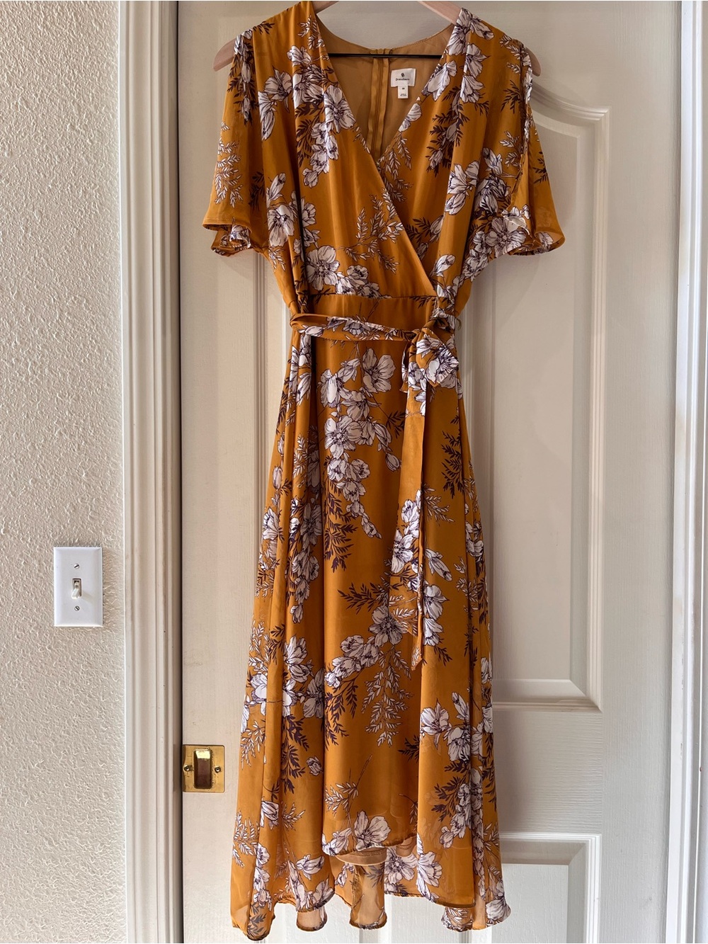 Dressbarn 10 Floral Wrap Midi Dress Mustard Flowy Flutter Sleeve Lined Tie Belt